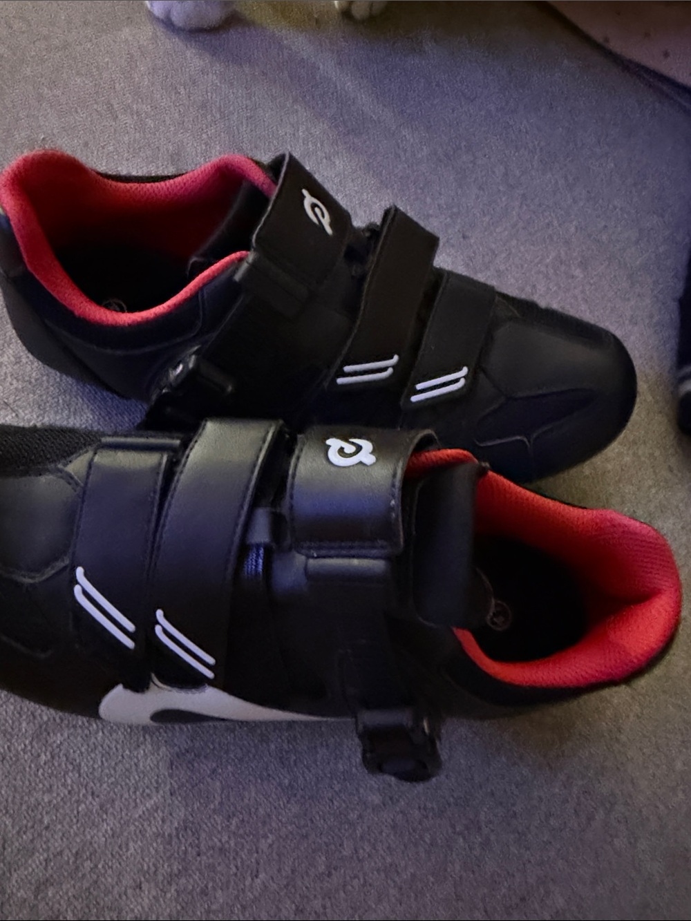 Peloton Black Cycling Shoes with Red Lining - Picture 4 of 4